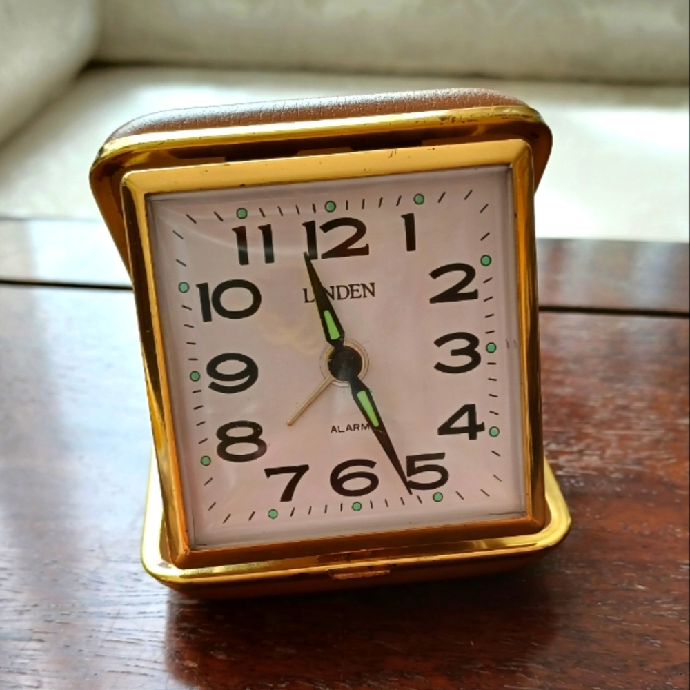 Antique Linden Foldable Travel Clock